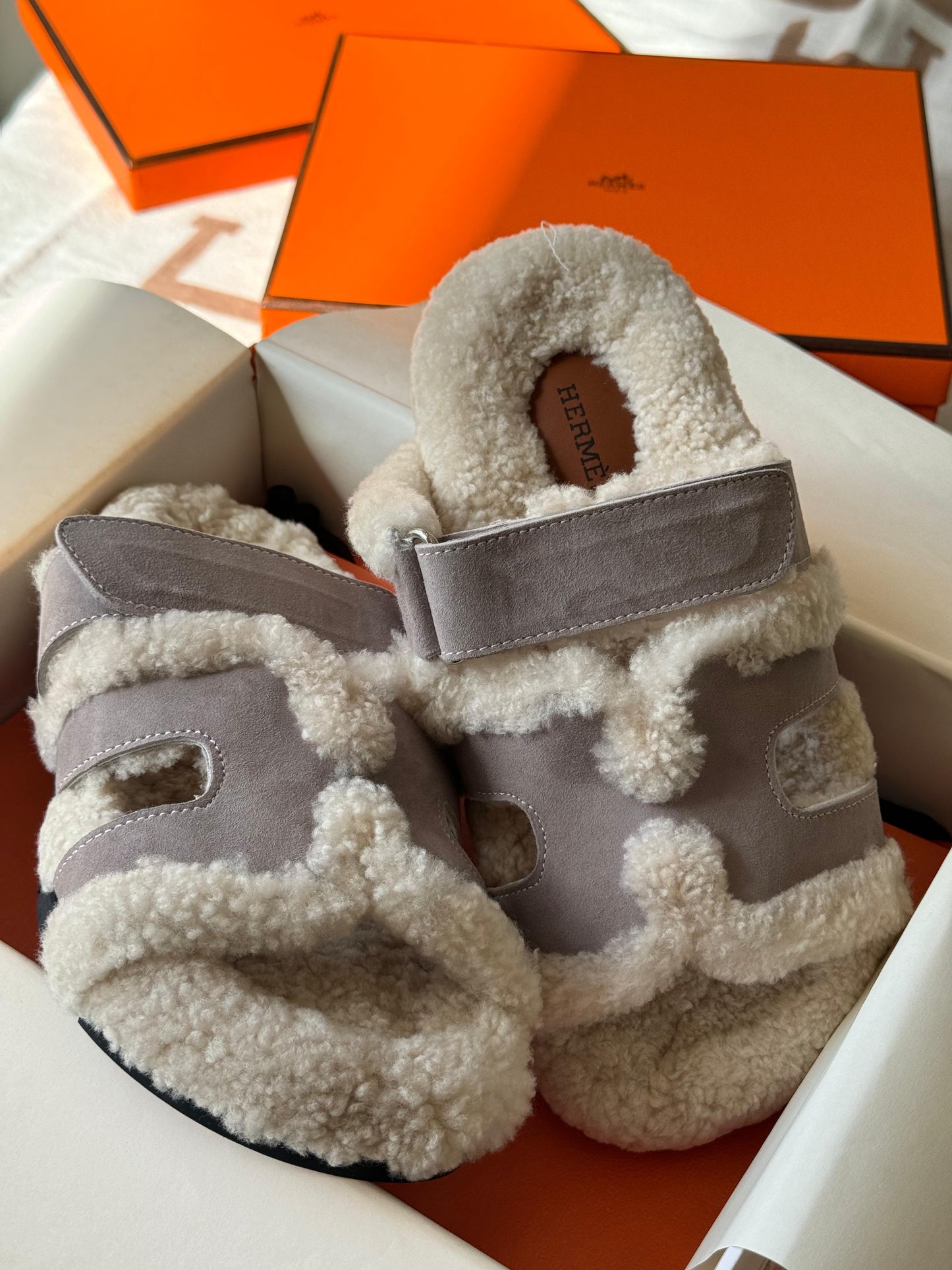 Hermes slippers chypre with fur