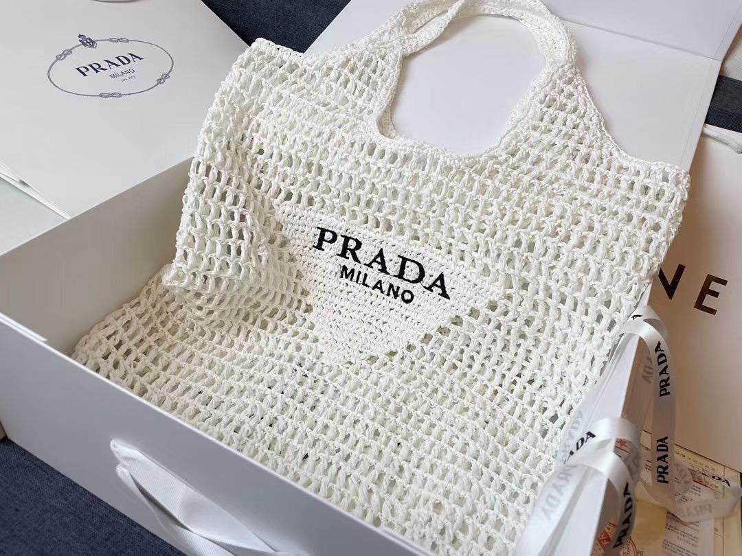 Prada bag - tote beach