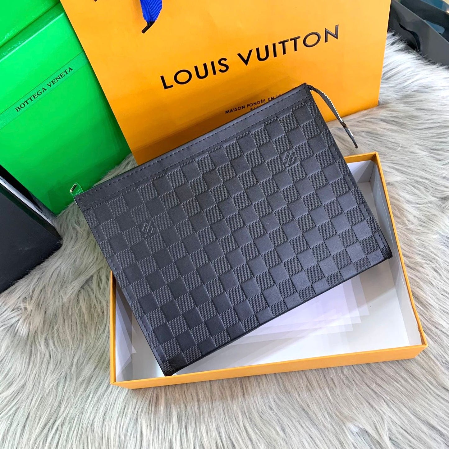 Lv bag - pouch