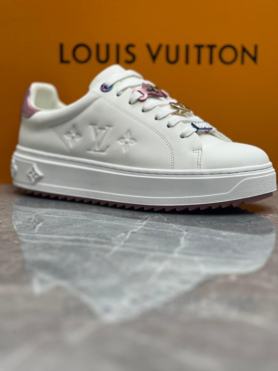 Lv sneakers