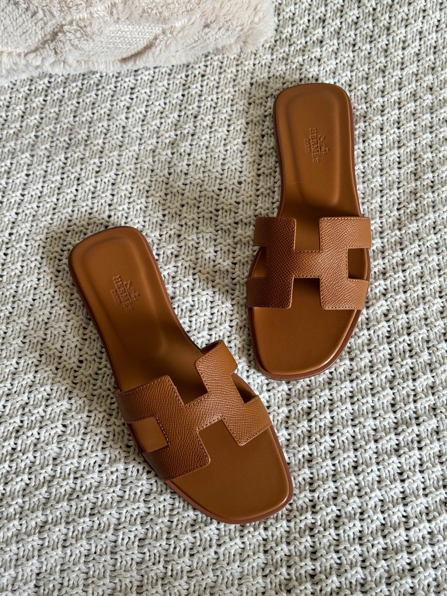 Hermes slippers - brown