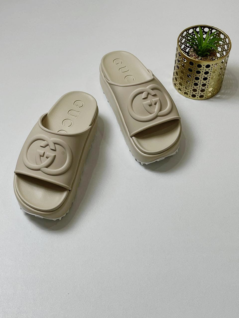 Gucci slippers