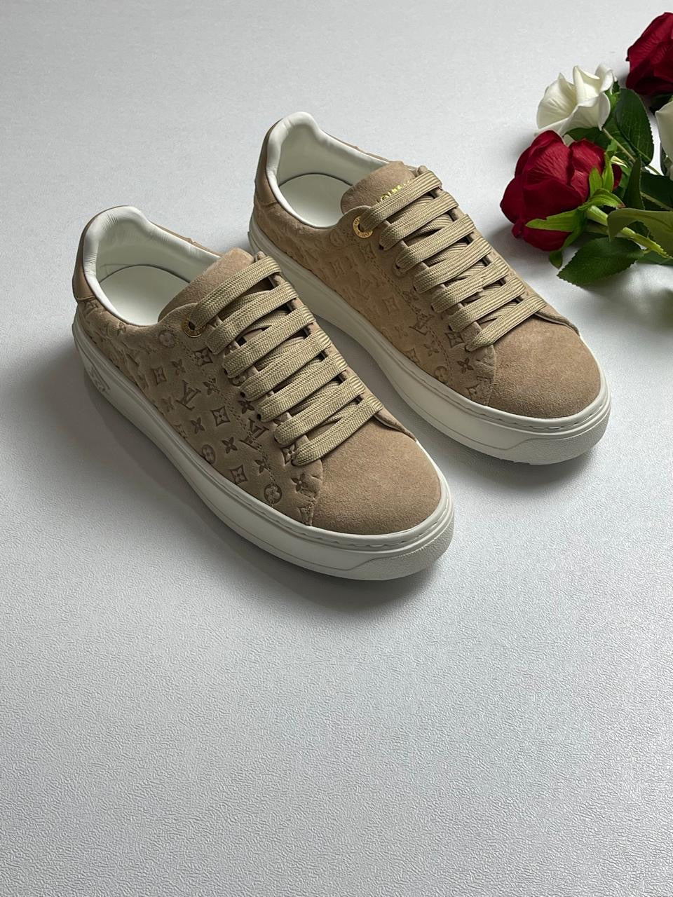 Lv sneakers