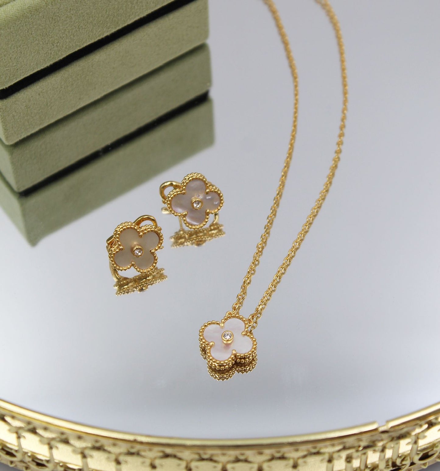 Van cleef jewelry set