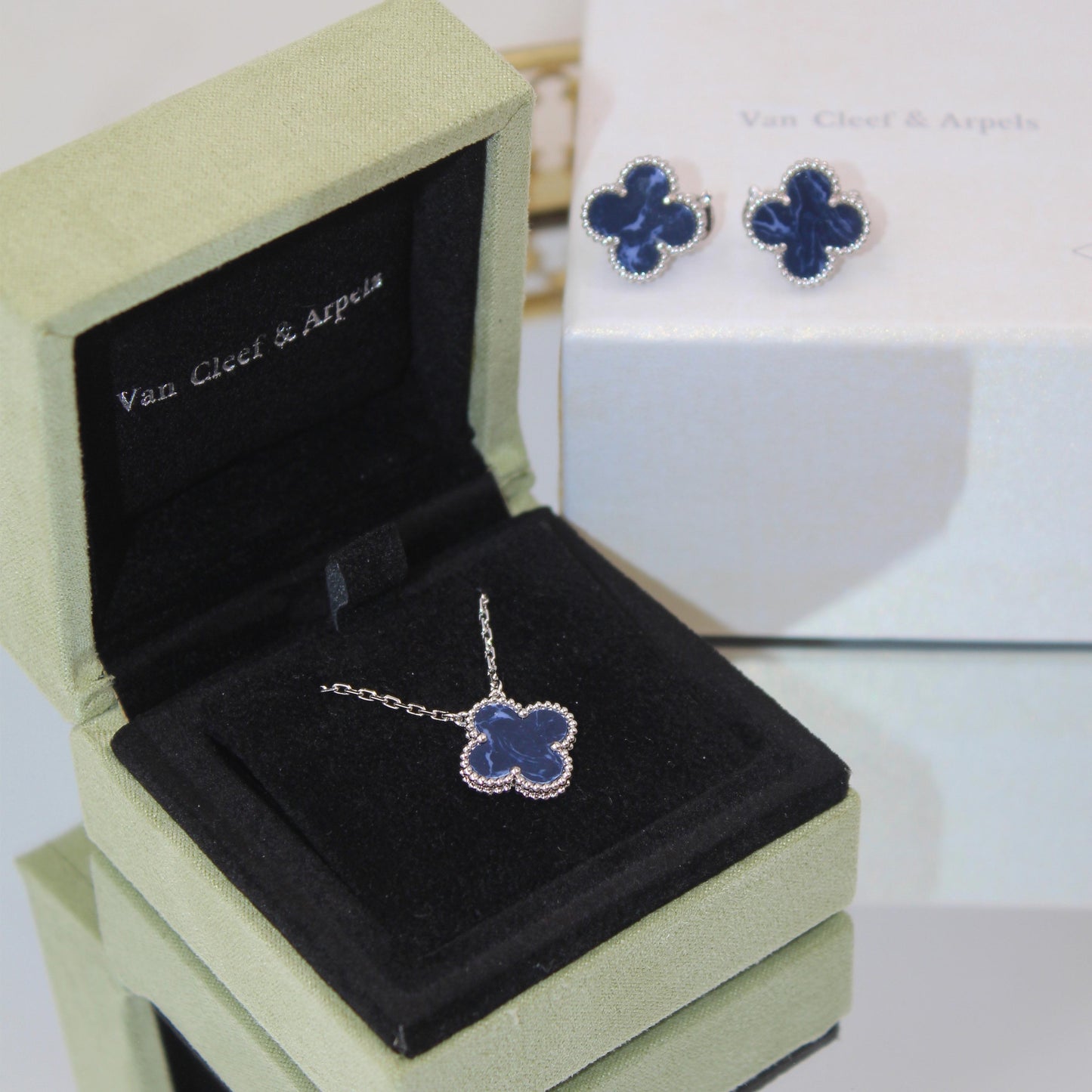 Van cleef jewelry set