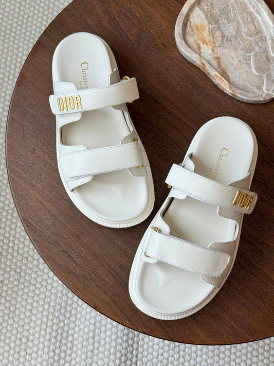 Dior slippers white