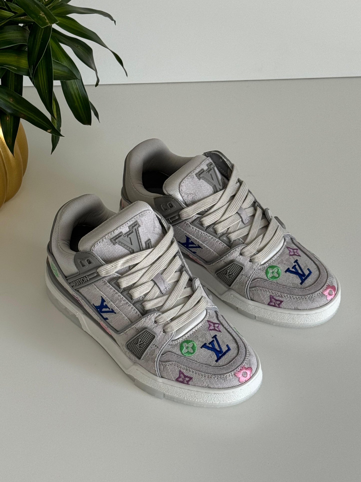 Lv sneakers