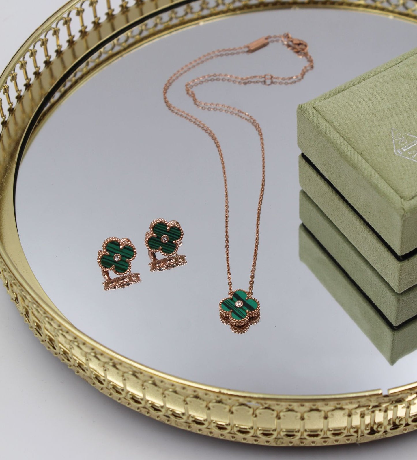 Van cleef jewelry set