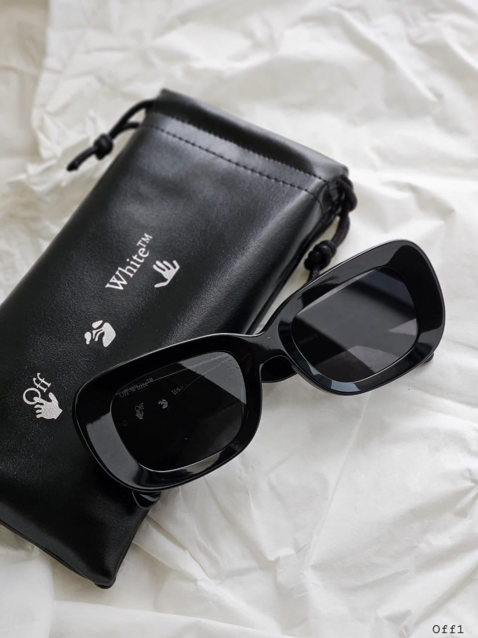 Off white sunglasses collection