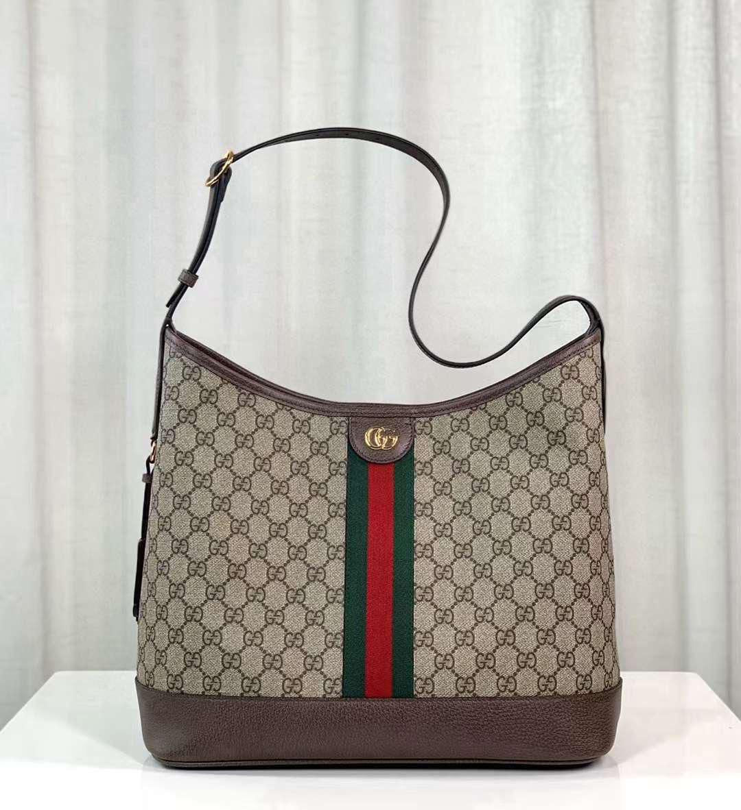 Gucci bag tote 425/450