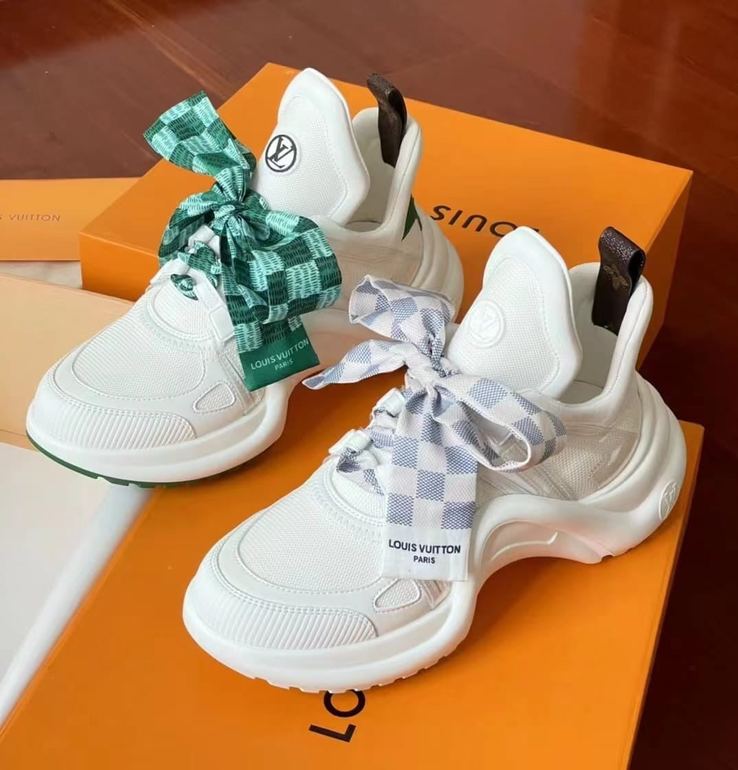 Lv sneakers