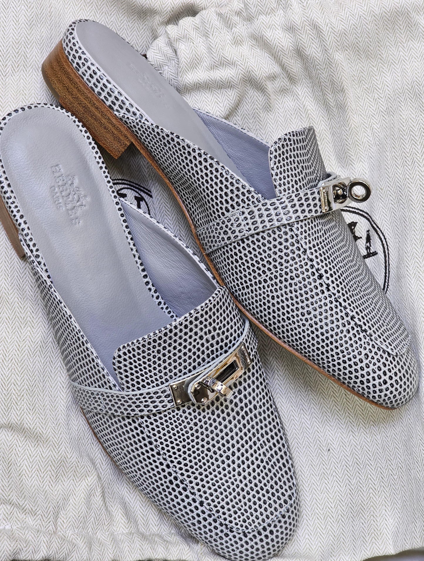 Hermes mules