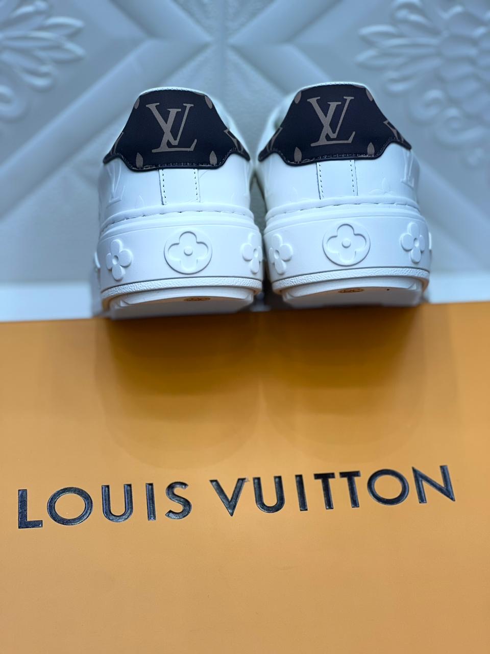 Lv sneakers