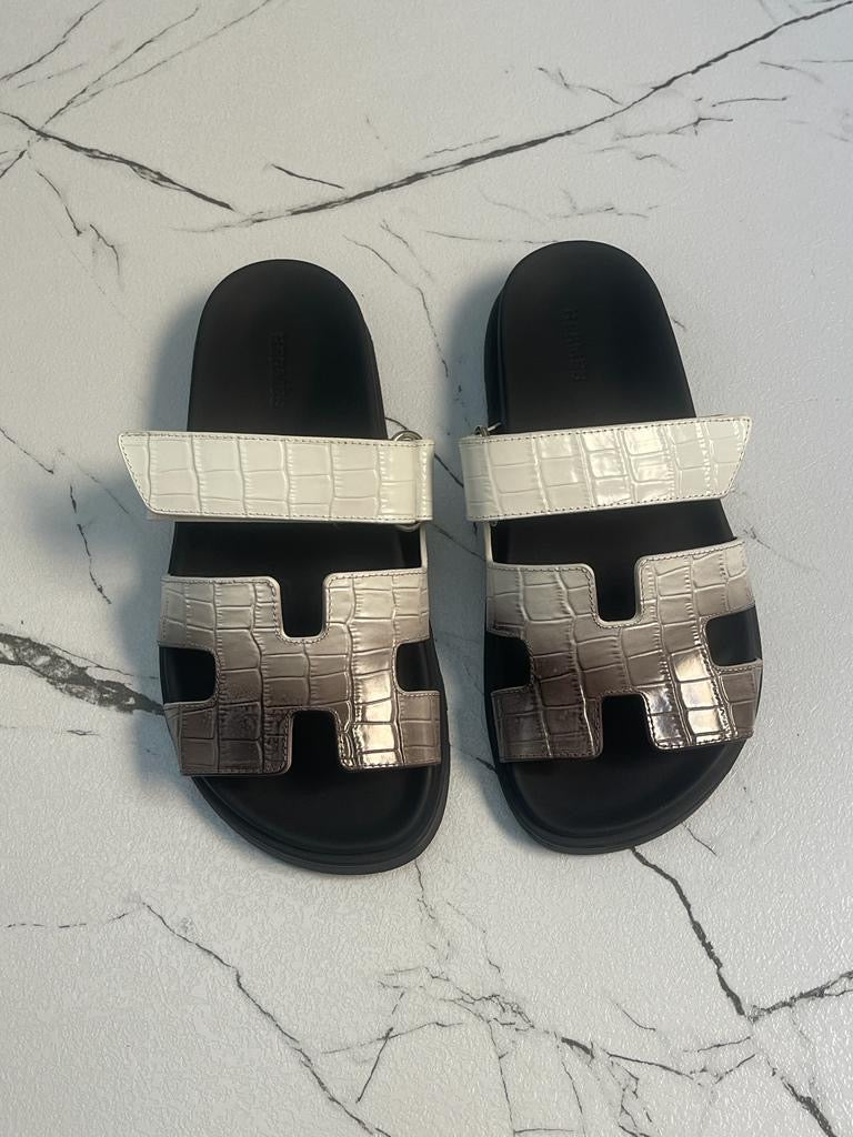 Hermes slippers - chypre crocodile