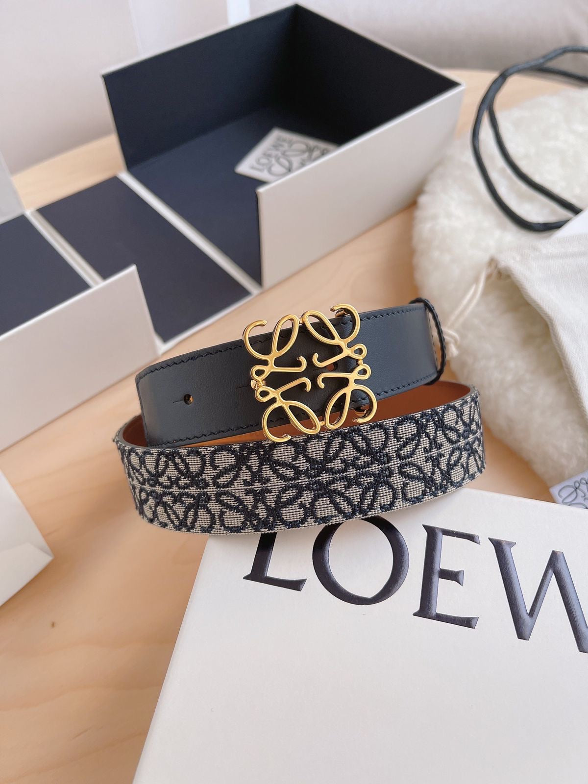 Loewe belt