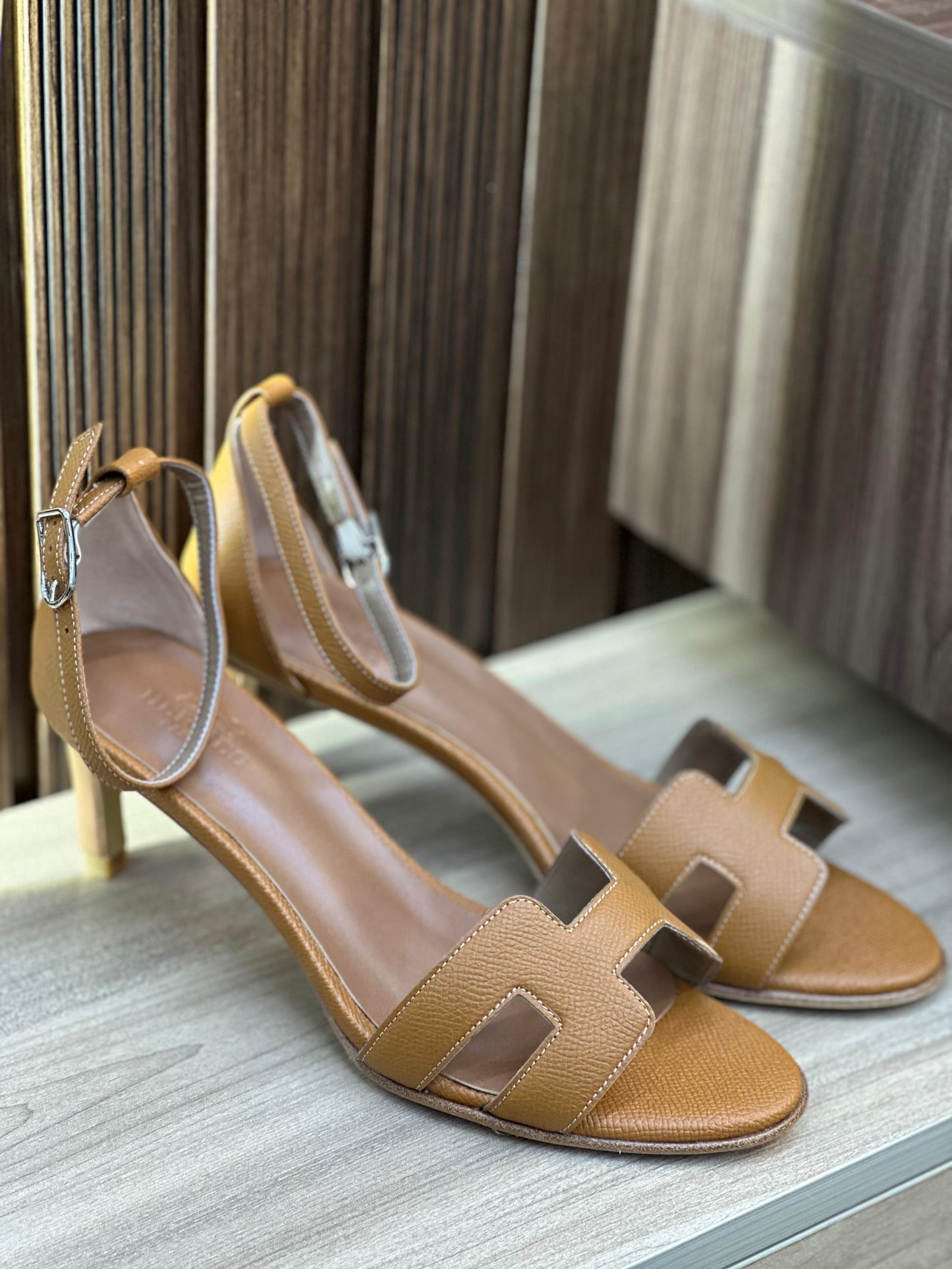 Hermes sandals heels