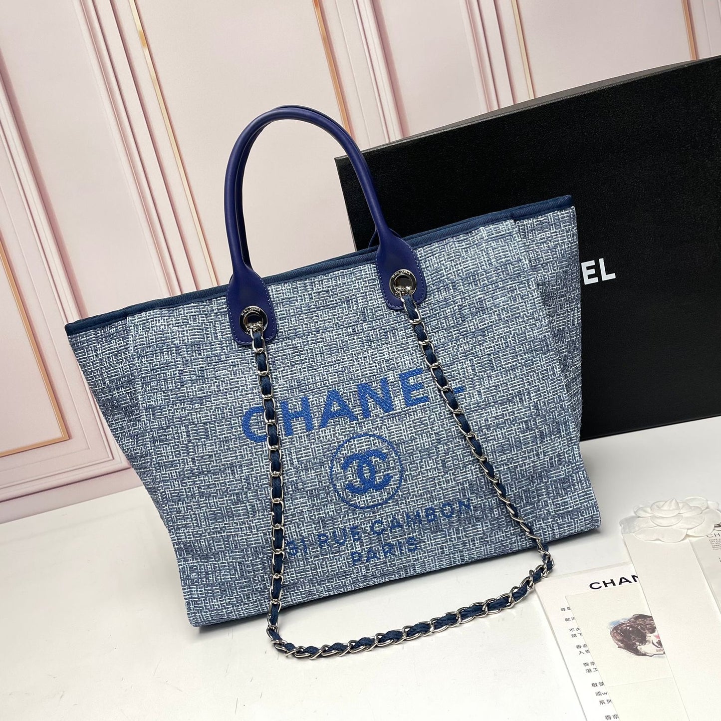 Chanel bag tote