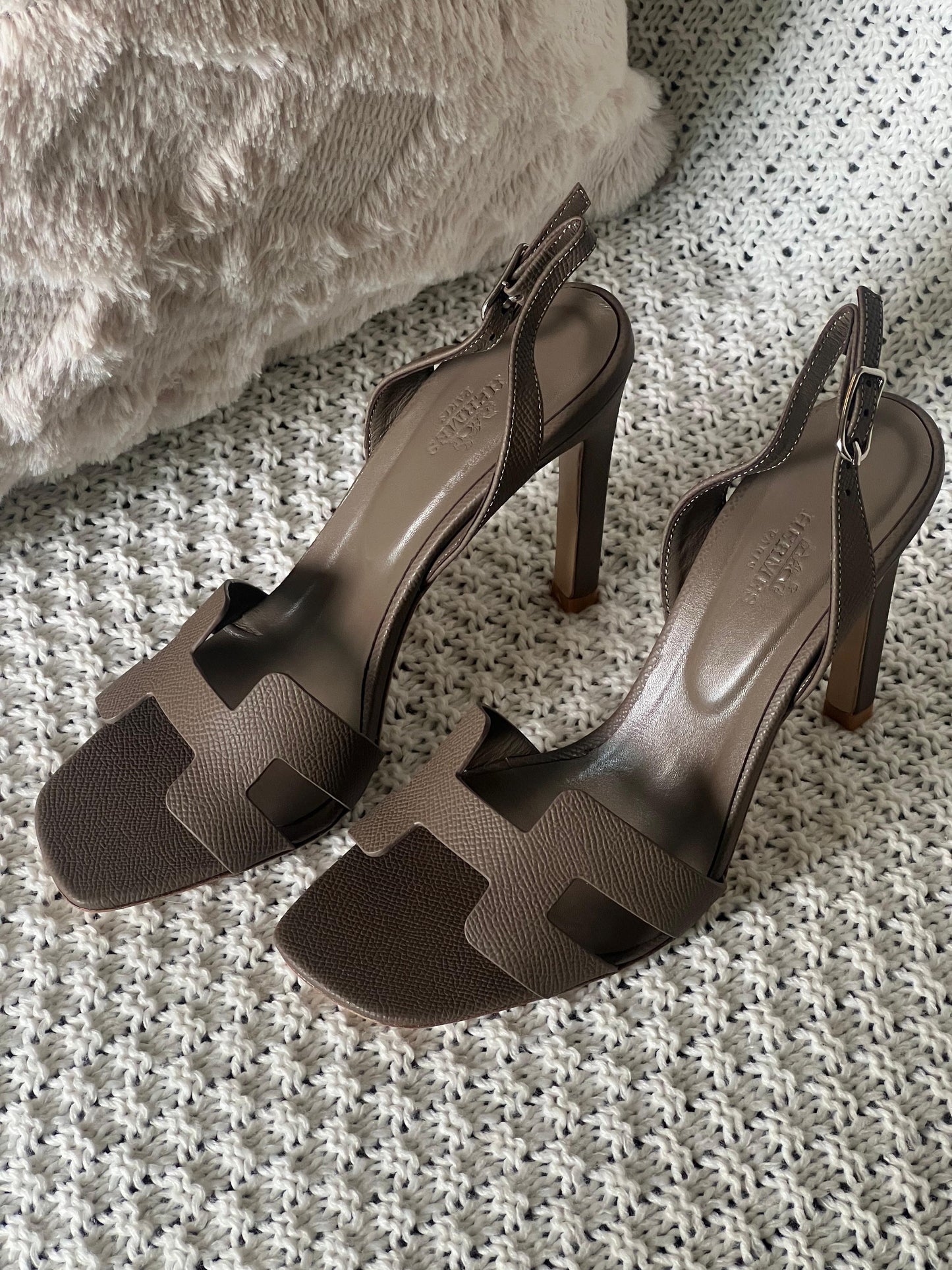 Hermes sandals heels