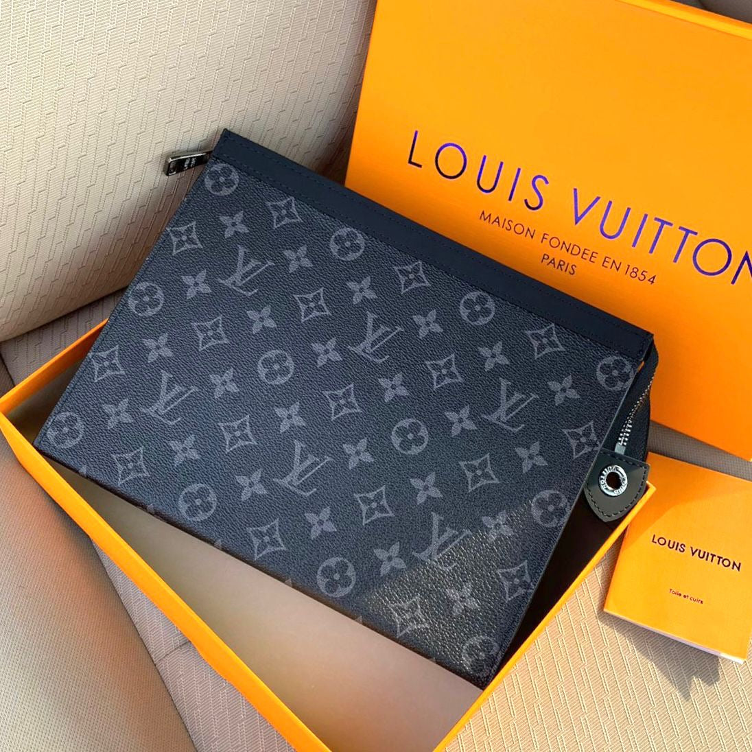 Lv bag - pouch