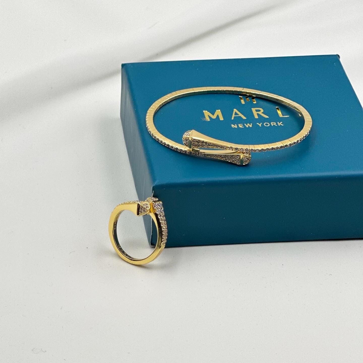 Marli jewelry set