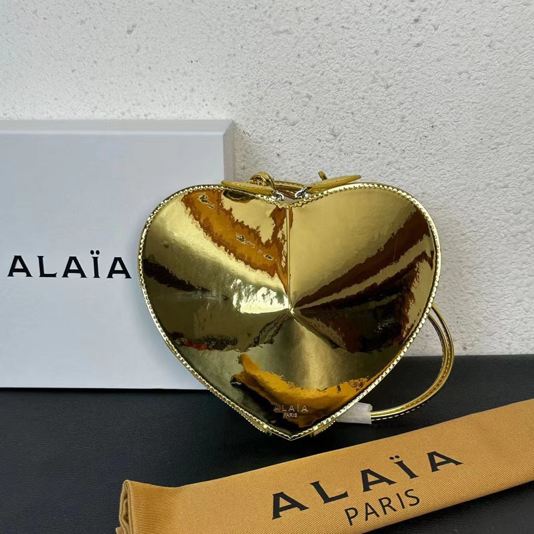 Alaia bag