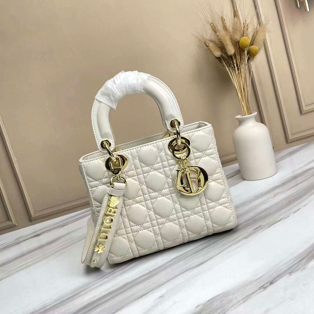 Lady dior bag 20 cm