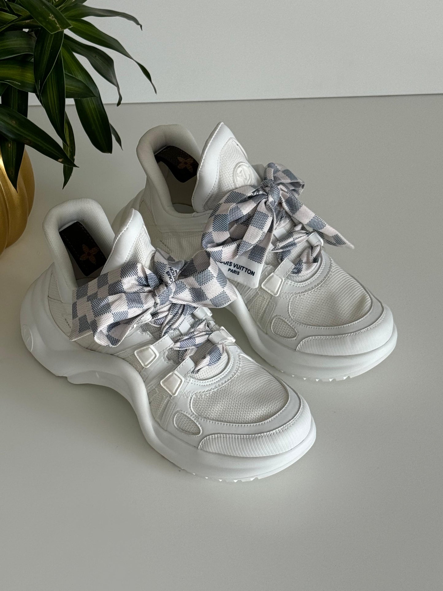 Lv sneakers