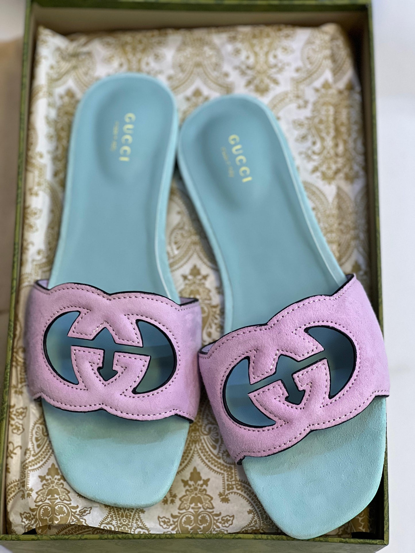 Gucci slippers - Interlocking G cut-out