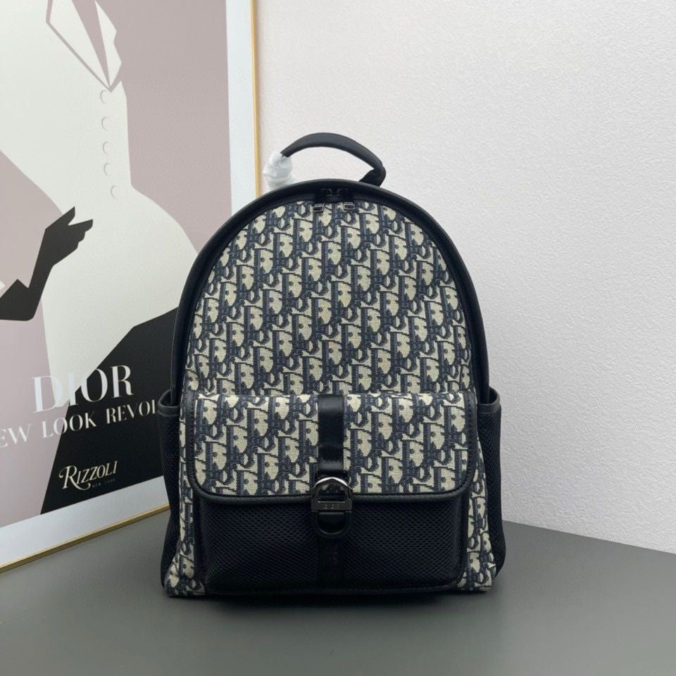 Dior bag - backpack