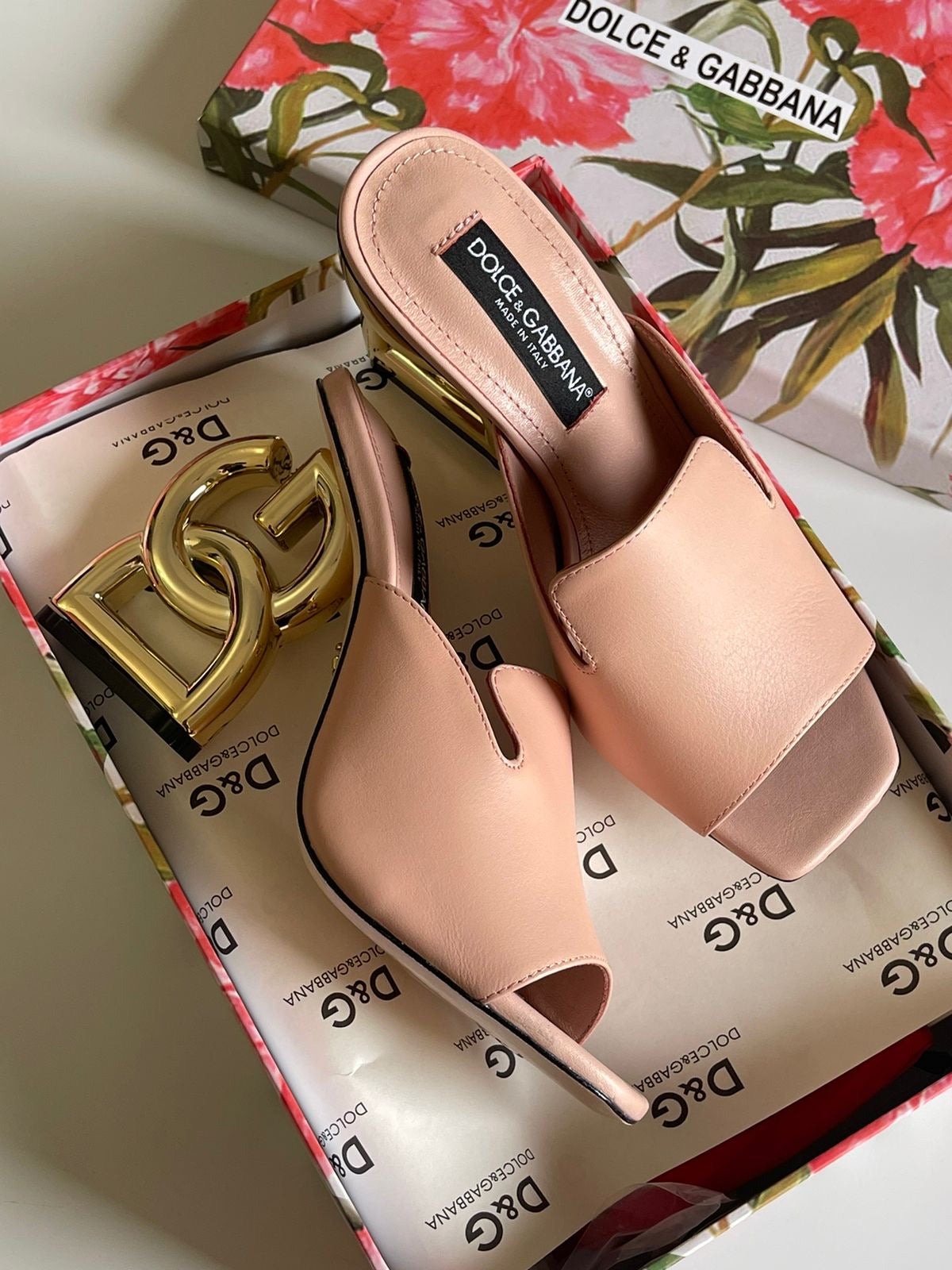 D&G sandals heels nude