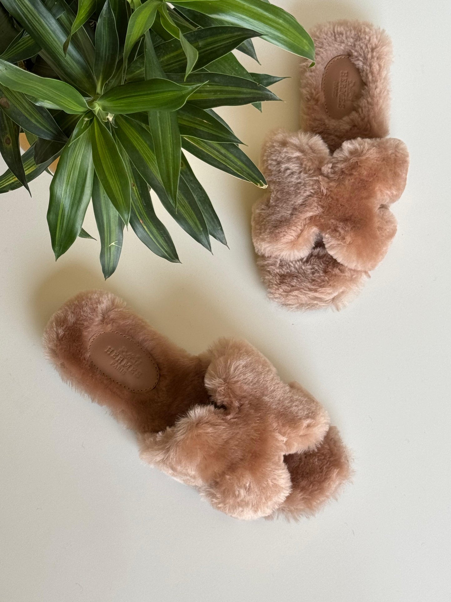 Hermes slippers with fur