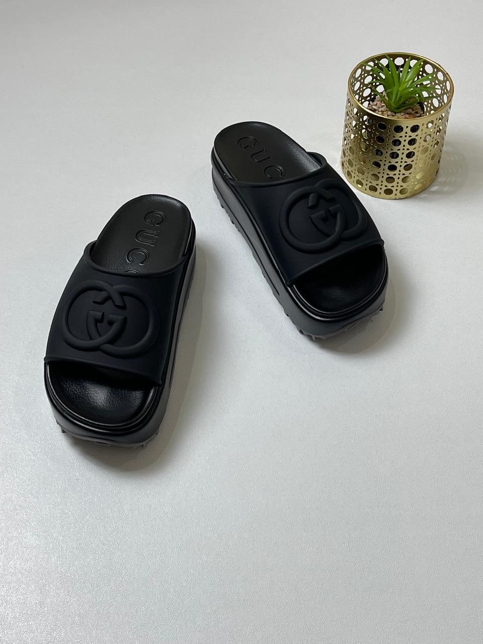 Gucci slippers