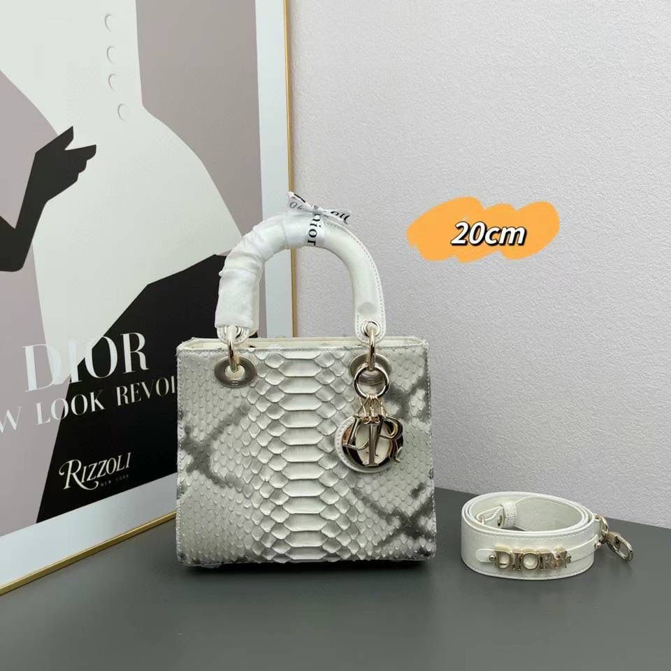 Lady dior bag 20 cm