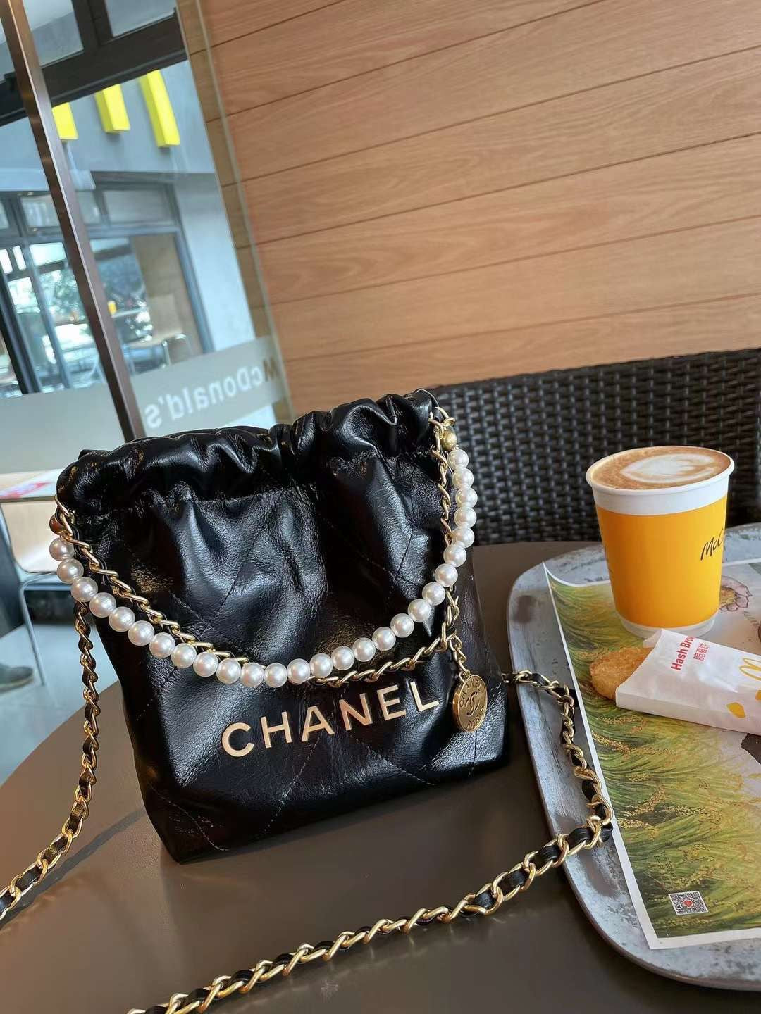 Chanel bag tote