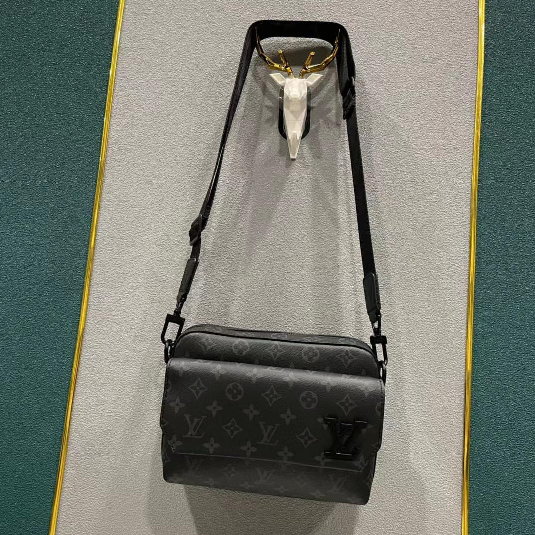 Lv bag - men