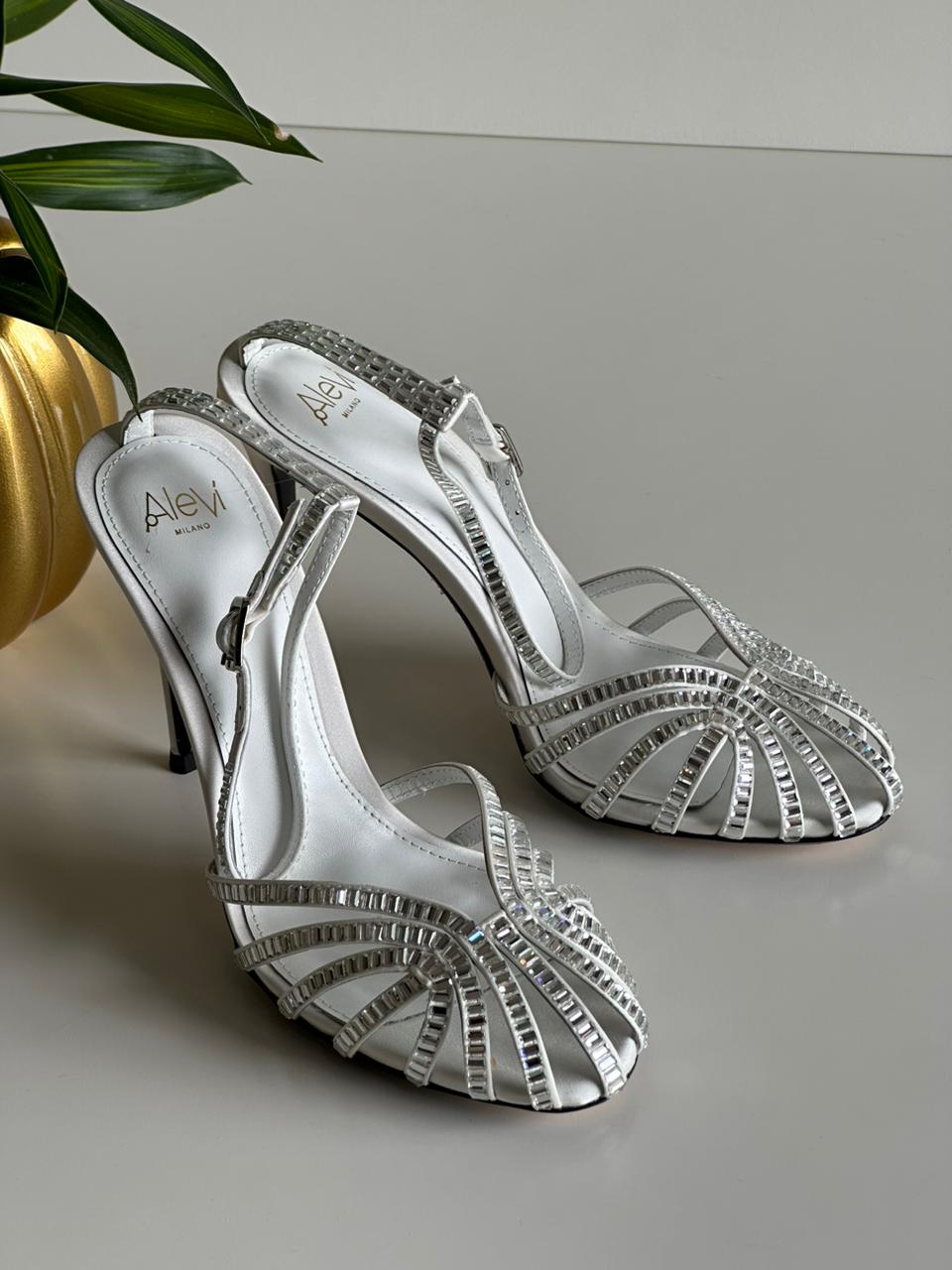 Alevi sandals heels