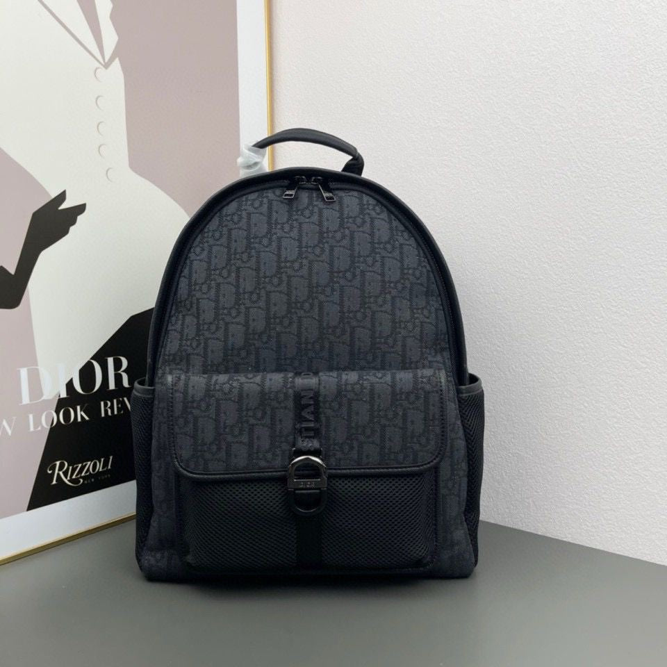 Dior bag - backpack