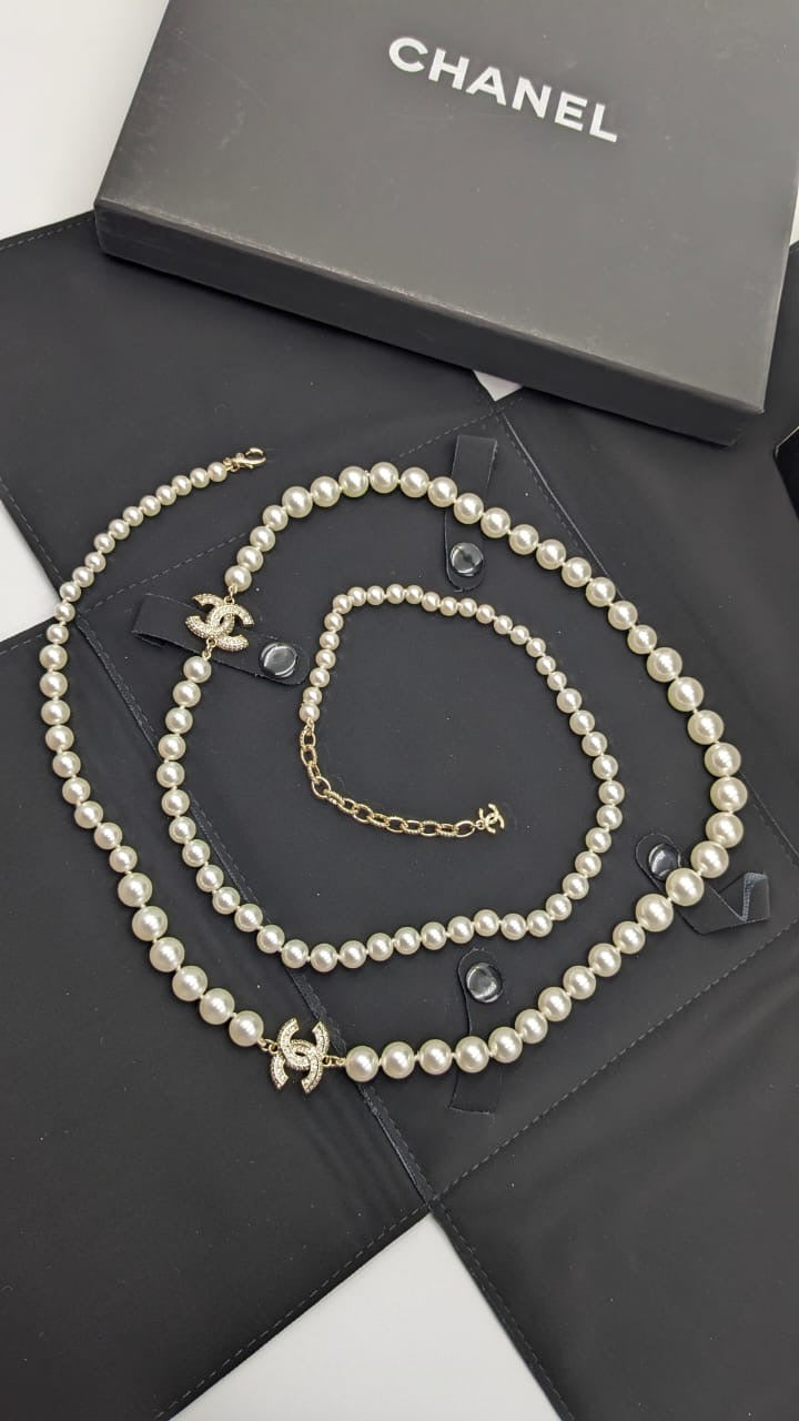 Chanel necklace - pearl long