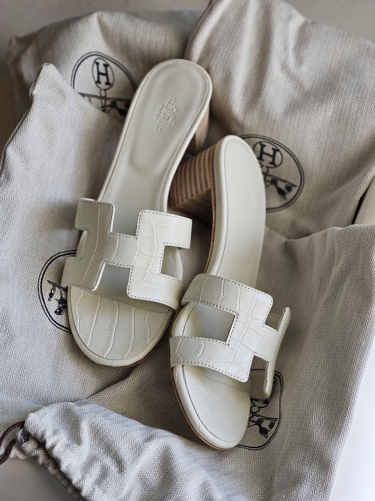 Hermes sandals heels white