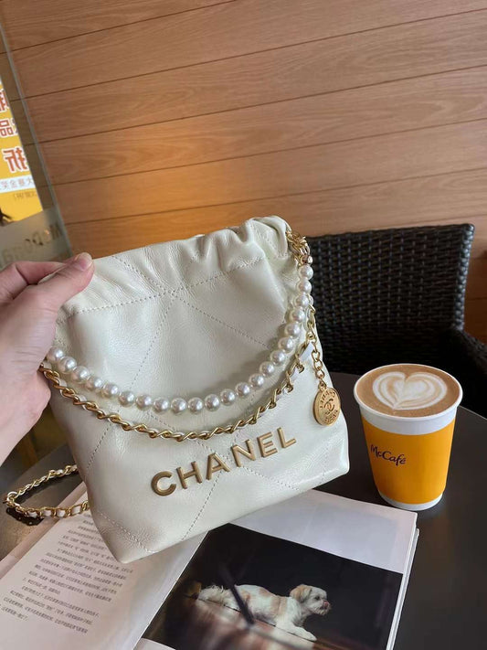 Chanel bag tote