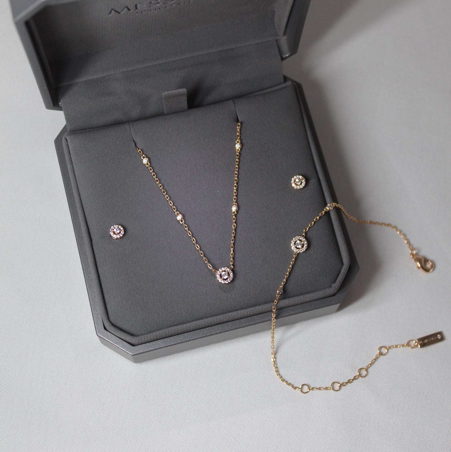 Loewe jewelry set