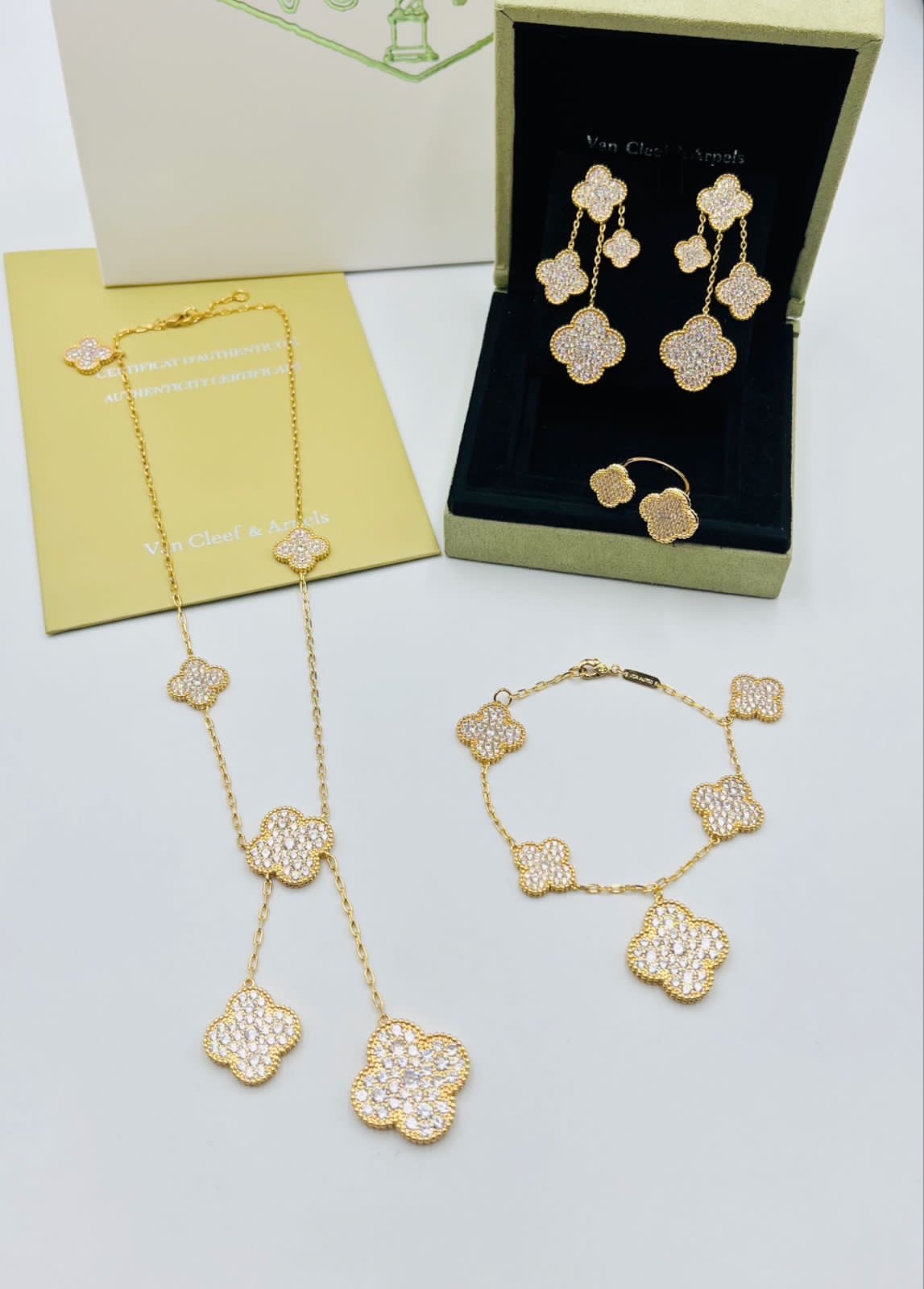 Van cleef jewelry set