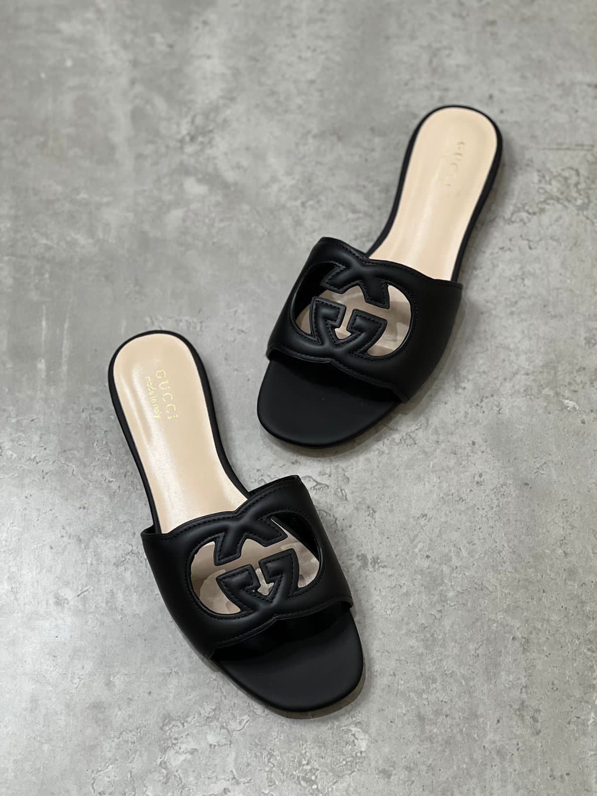 Gucci slippers