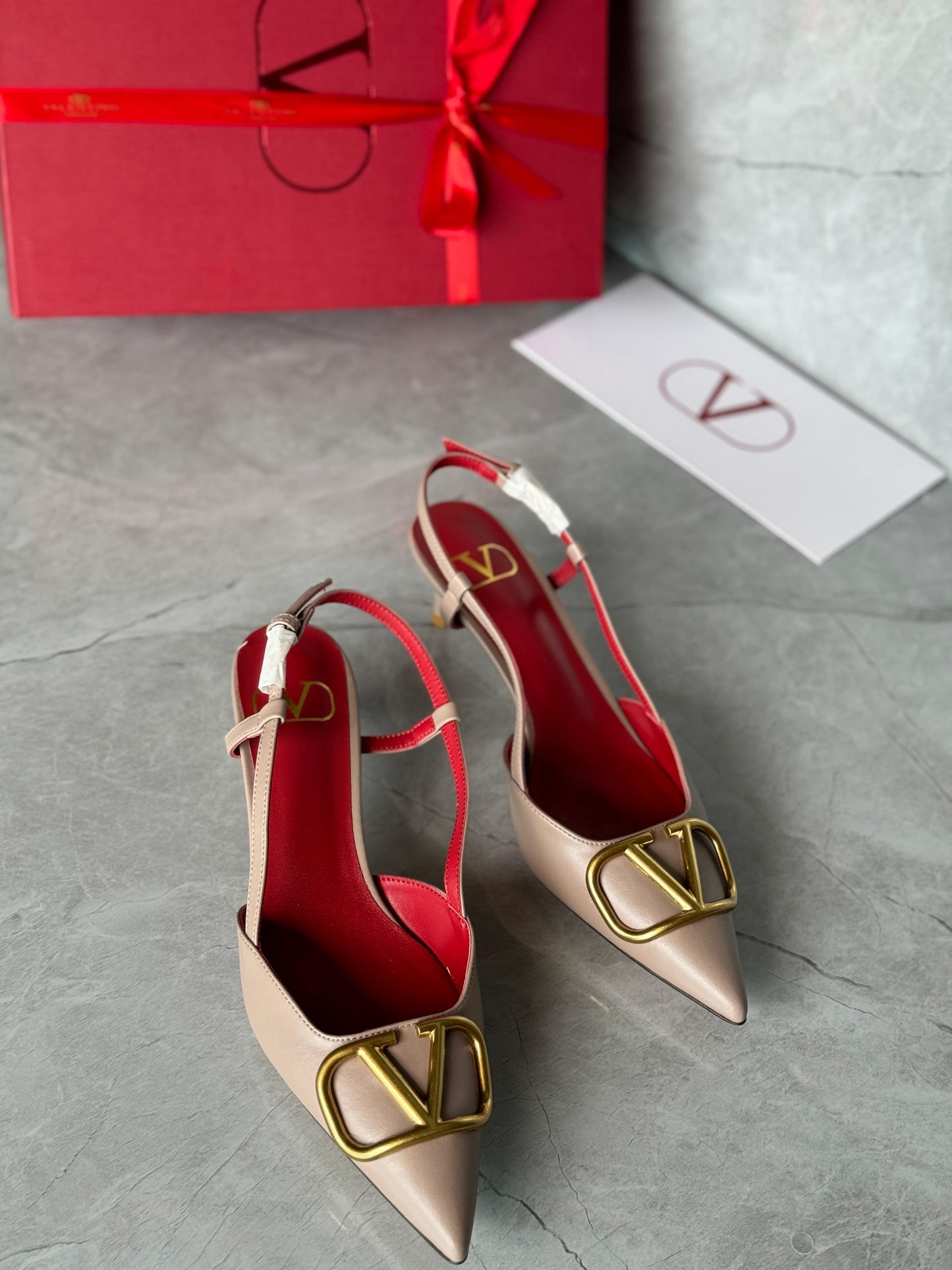 Valentino heels beige