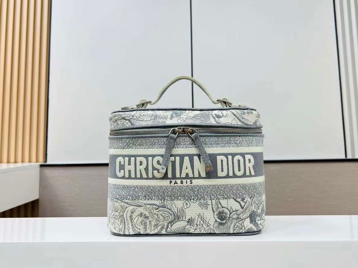 Dior bag