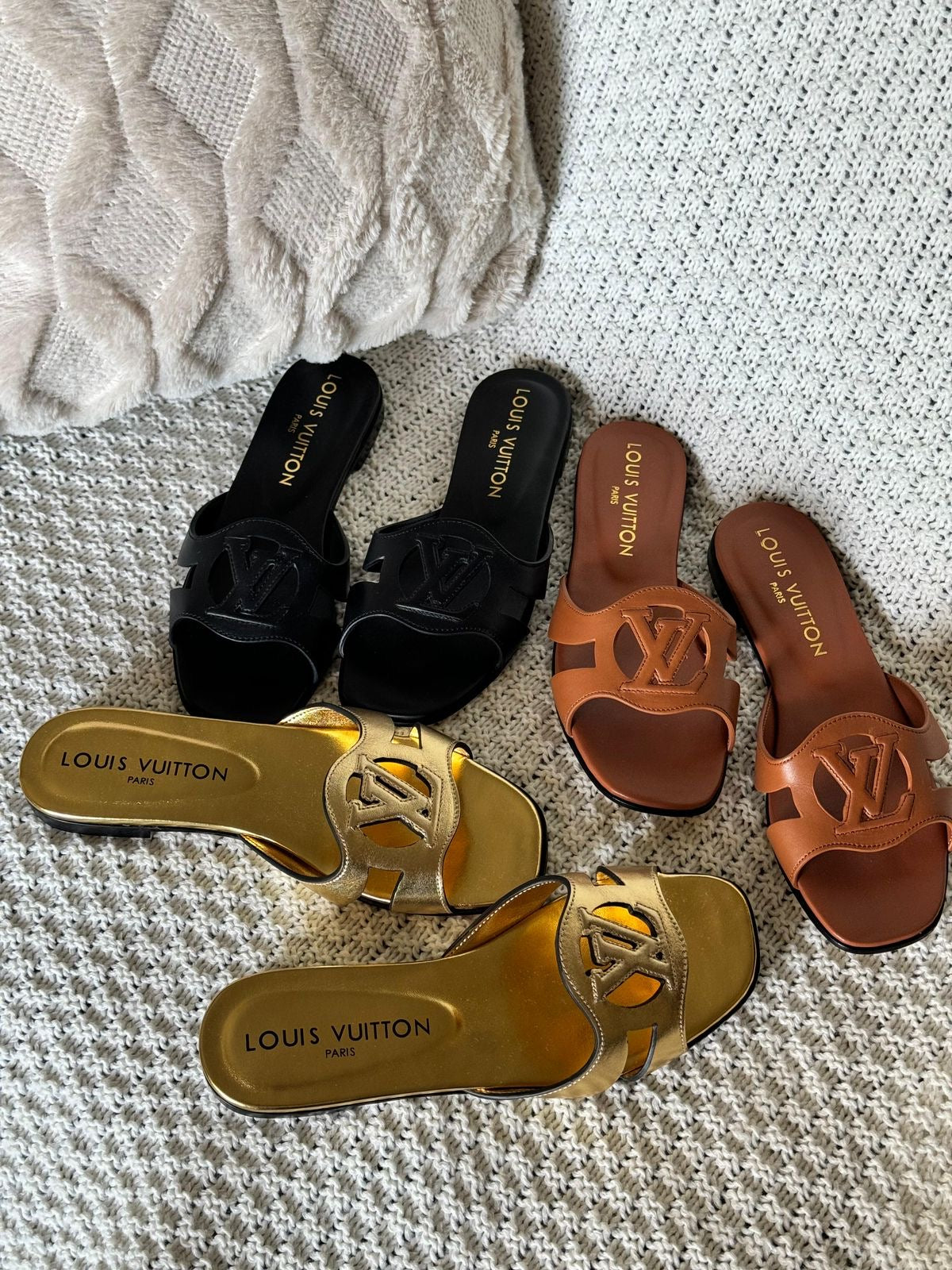 Lv slippers