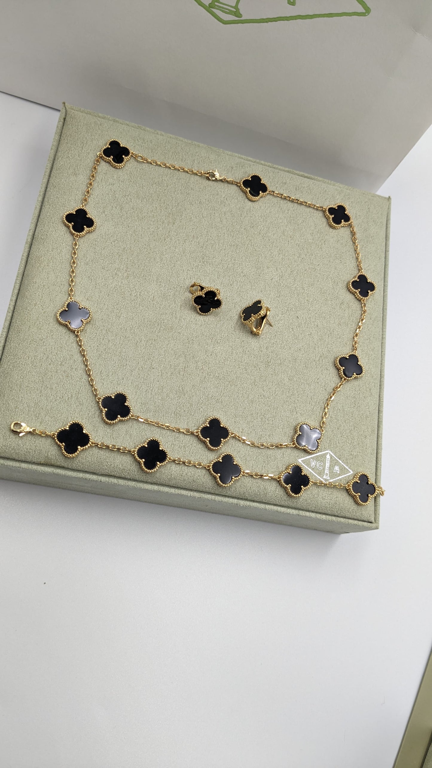 Van cleef jewelry set