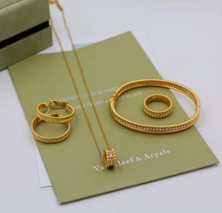 Van cleef jewelry set