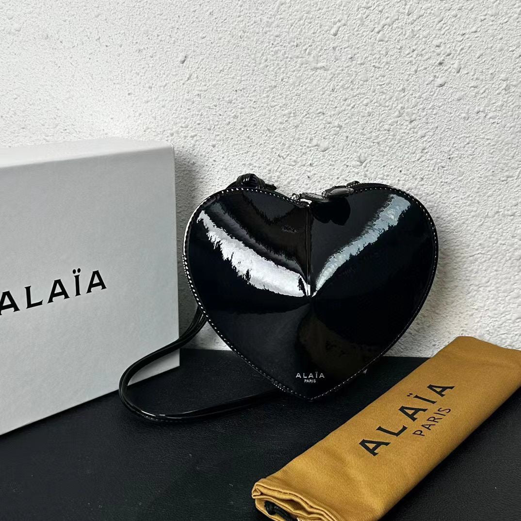 Alaia bag