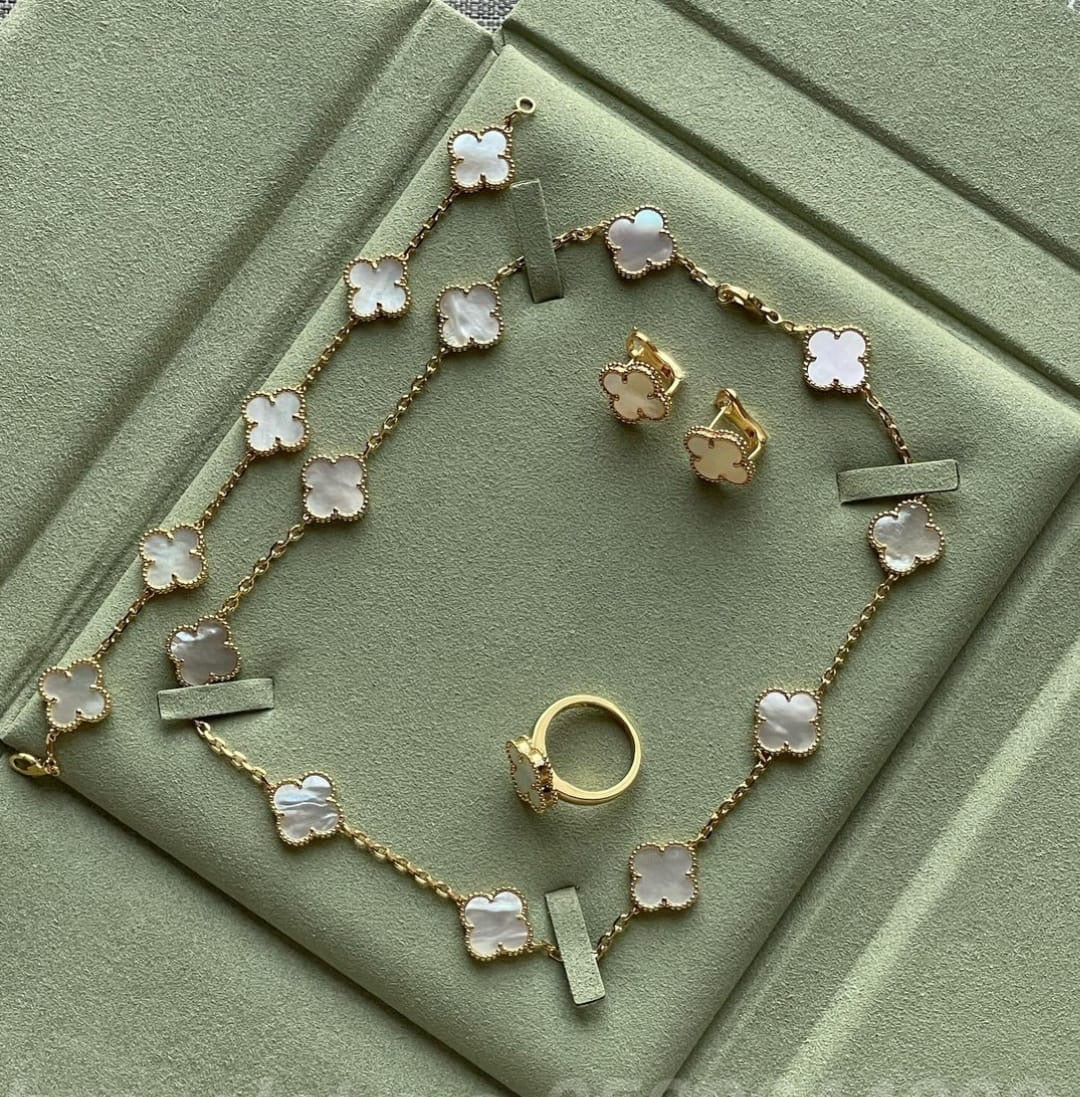 Van cleef jewelry set